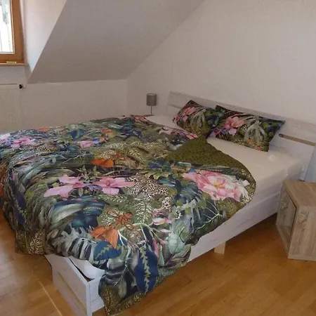 Beautiful Attic Comfortable * Gorwihl